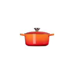 Signature Round Dutch Oven